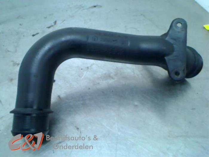 Gebruikte Intercooler Buis Fiat Scudo (220Z) 2.0 JTD Prijs € 15,75 Margeregeling aangeboden door C&J Bedrijfsauto's & Onderdelen