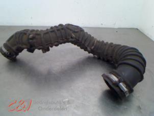 Gebruikte Intercooler Slang Renault Trafic New (FL) 2.0 dCi 16V 90 Prijs € 21,00 Margeregeling aangeboden door C&J Bedrijfsauto's & Onderdelen