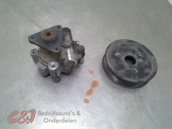Gebruikte Servopomp Renault Master III (JV) 2.3 dCi 16V 145 Prijs € 40,95 Margeregeling aangeboden door C&J Bedrijfsauto's & Onderdelen