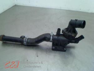 Gebruikte Thermostaathuis Renault Trafic (1FL/2FL/3FL/4FL) 1.6 dCi 115 Prijs € 52,50 Margeregeling aangeboden door C&J Bedrijfsauto's & Onderdelen