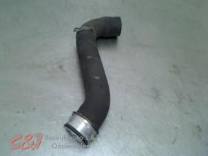 Gebruikte Intercooler Slang Mercedes Vito (639.7) 2.2 115 CDI 16V Prijs € 21,00 Margeregeling aangeboden door C&J Bedrijfsauto's & Onderdelen