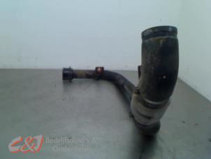 Gebruikte Intercooler Buis Peugeot Boxer (U9) 2.2 HDi 130 Euro 5 Prijs € 21,00 Margeregeling aangeboden door C&J Bedrijfsauto's & Onderdelen