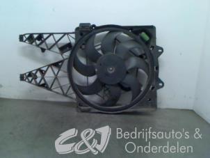 Gebruikte Windtunnel Opel Combo 1.3 CDTI 16V Prijs € 105,00 Margeregeling aangeboden door C&J bedrijfsauto's & onderdelen