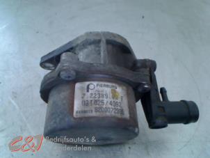 Gebruikte Vacuumpomp Rembekrachtiging Opel Vivaro 1.9 DTI 16V Prijs € 52,50 Margeregeling aangeboden door C&J Bedrijfsauto's & Onderdelen