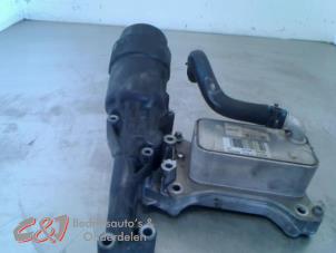 Gebruikte Oliefilterhuis Mercedes Vito (639.7) 2.2 115 CDI 16V Prijs € 68,25 Margeregeling aangeboden door C&J Bedrijfsauto's & Onderdelen