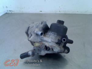 Gebruikte Oliefilterhuis Peugeot Boxer (U9) 2.2 HDi 100 Euro 4 Prijs € 52,50 Margeregeling aangeboden door C&J Bedrijfsauto's & Onderdelen