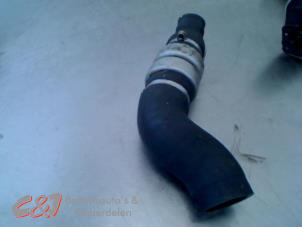 Gebruikte Intercooler Slang Peugeot Boxer (U9) 2.2 HDi 100 Euro 4 Prijs € 21,00 Margeregeling aangeboden door C&J Bedrijfsauto's & Onderdelen