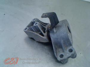 Gebruikte Motorrubber Opel Combo 1.3 CDTI 16V Prijs € 42,00 Margeregeling aangeboden door C&J Bedrijfsauto's & Onderdelen