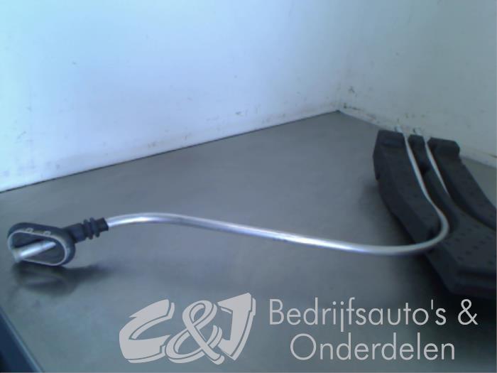 Handrem Kabel van een Opel Combo Cargo 1.5 CDTI 75 2019