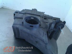 Gebruikte Luchtfilterhuis Volkswagen Transporter Prijs € 42,00 Margeregeling aangeboden door C&J Bedrijfsauto's & Onderdelen