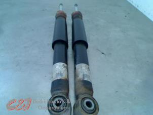 Gebruikte Schokdemper set Volkswagen Golf Prijs € 63,00 Margeregeling aangeboden door C&J Bedrijfsauto's & Onderdelen