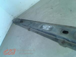 Gebruikte Radiateurbalk Opel Vivaro 1.9 DTI 16V Prijs € 42,00 Margeregeling aangeboden door C&J Bedrijfsauto's & Onderdelen