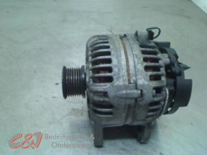 Gebruikte Dynamo Renault Master II (FD/HD) 2.5 dCi 16V 100 Prijs € 26,25 Margeregeling aangeboden door C&J Bedrijfsauto's & Onderdelen