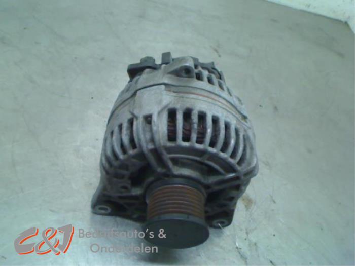 Dynamo van een Opel Movano (4A1; 4A2; 4B2; 4B3; 4C2; 4C3) 2.5 CDTI 16V DPF 2007