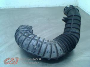 Gebruikte Intercooler Slang Renault Trafic New (FL) 2.0 dCi 16V 90 Prijs € 21,00 Margeregeling aangeboden door C&J Bedrijfsauto's & Onderdelen