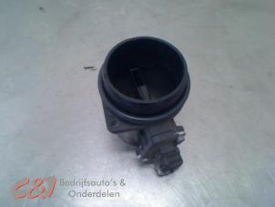 Gebruikte Luchthoeveelheidsmeter Citroen Berlingo 1.6 HDI 16V 75 Prijs € 47,25 Margeregeling aangeboden door C&J Bedrijfsauto's & Onderdelen