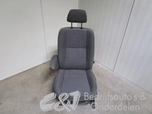 Gebruikte Voorstoel links Ford Transit Connect 1.8 Tddi Prijs € 210,00 Margeregeling aangeboden door C&J bedrijfsauto's & onderdelen