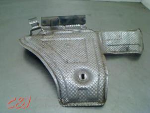 Gebruikte Hitteschild uitlaat Peugeot Boxer (U9) 2.2 HDi 150 Prijs € 21,00 Margeregeling aangeboden door C&J Bedrijfsauto's & Onderdelen