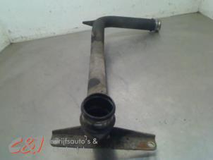 Gebruikte Intercooler Buis Mercedes V (638.2) V-220 2.2 CDI 16V Prijs € 21,00 Margeregeling aangeboden door C&J Bedrijfsauto's & Onderdelen