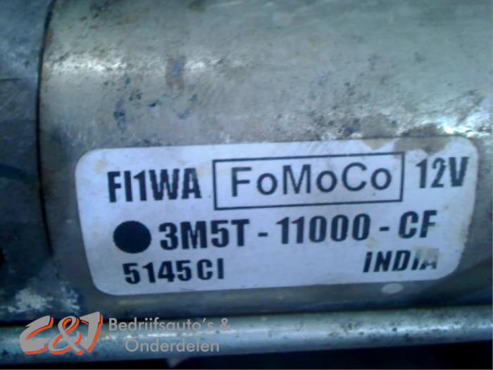 Startmotor van een Ford Transit Connect (PJ2) 1.6 TDCi 16V 75 2015