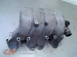 Gebruikte Inlaatspruitstuk Volkswagen Caddy III (2KA,2KH,2CA,2CH) 2.0 SDI Prijs € 47,25 Margeregeling aangeboden door C&J Bedrijfsauto's & Onderdelen