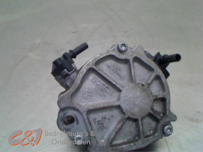 Gebruikte Vacuumpomp (Diesel) Ford Transit Connect (PJ2) 1.6 TDCi 16V 95 Prijs € 9,98 Margeregeling aangeboden door C&J Bedrijfsauto's & Onderdelen