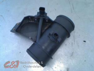 Gebruikte Intercooler Buis Mercedes Sprinter 3t (903) 311 CDI 16V Prijs € 21,00 Margeregeling aangeboden door C&J Bedrijfsauto's & Onderdelen