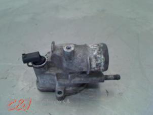 Gebruikte Thermostaathuis Mercedes Sprinter 3t (903) 311 CDI 16V Prijs € 36,75 Margeregeling aangeboden door C&J Bedrijfsauto's & Onderdelen