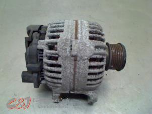 Gebruikte Alternator Volkswagen Caddy III (2KA,2KH,2CA,2CH) 2.0 SDI Prijs € 21,00 Margeregeling aangeboden door C&J Bedrijfsauto's & Onderdelen