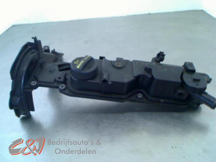 Gebruikte Kleppendeksel Ford Transit Connect (PJ2) 1.6 TDCi 16V 75 Prijs € 21,00 Margeregeling aangeboden door C&J Bedrijfsauto's & Onderdelen