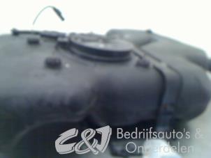 Gebruikte Adblue tank Mercedes Vito (447.6) 2.2 116 CDI 16V Prijs € 472,50 Margeregeling aangeboden door C&J bedrijfsauto's & onderdelen