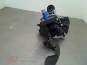 Gebruikte Koppelingspedaal Opel Vivaro 1.6 CDTI BiTurbo 120 Prijs € 78,75 Margeregeling aangeboden door C&J Bedrijfsauto's & Onderdelen