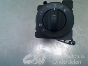 Gebruikte Schakelaar Licht Volkswagen Crafter 2.0 TDI 16V Prijs € 42,00 Margeregeling aangeboden door C&J bedrijfsauto's & onderdelen
