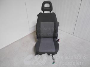 Gebruikte Voorstoel rechts Opel Combo (Corsa C) 1.3 CDTI 16V Prijs € 157,50 Margeregeling aangeboden door C&J bedrijfsauto's & onderdelen