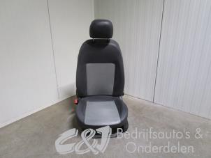 Gebruikte Voorstoel links Fiat Doblo Cargo (263) 1.3 D Multijet Prijs € 236,25 Margeregeling aangeboden door C&J bedrijfsauto's & onderdelen