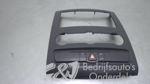 Gebruikte Radio omlijsting Volkswagen Crafter 2.0 TDI 16V Prijs € 52,50 Margeregeling aangeboden door C&J bedrijfsauto's & onderdelen