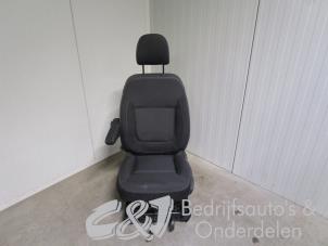 Gebruikte Voorstoel links Renault Trafic (1FL/2FL/3FL/4FL) 1.6 dCi 120 Twin Turbo Prijs € 420,00 Margeregeling aangeboden door C&J bedrijfsauto's & onderdelen