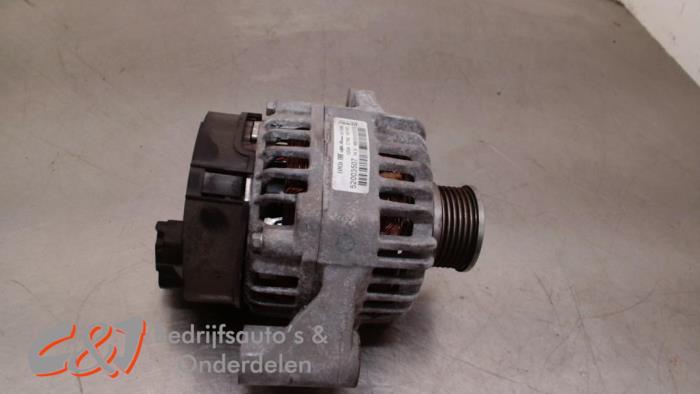 Gebruikte Dynamo Opel Combo Tour 1.6 CDTI 16V Prijs € 26,25 Margeregeling aangeboden door C&J Bedrijfsauto's & Onderdelen