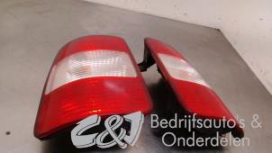 Gebruikte Achterlichtset links + rechts Volkswagen Caddy III (2KA,2KH,2CA,2CH) 1.9 TDI Prijs € 68,25 Margeregeling aangeboden door C&J bedrijfsauto's & onderdelen