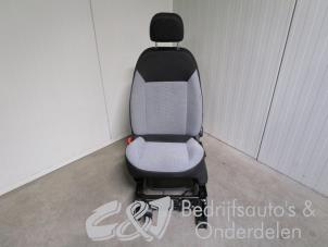 Gebruikte Voorstoel links Fiat Fiorino (225) 1.3 D 16V Multijet Prijs € 210,00 Margeregeling aangeboden door C&J bedrijfsauto's & onderdelen