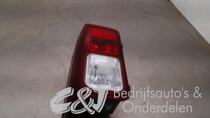 Mistachterlicht Opel Vivaro