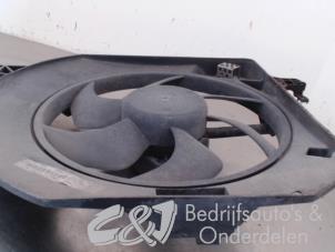 Gebruikte Windtunnel Opel Vivaro 2.5 CDTI 16V Prijs € 68,25 Margeregeling aangeboden door C&J bedrijfsauto's & onderdelen
