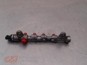 Gebruikte Injector brug Opel Combo Tour 1.6 CDTI 16V Prijs € 68,25 Margeregeling aangeboden door C&J Bedrijfsauto's & Onderdelen