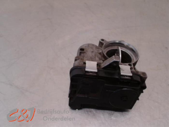 Gebruikte Gasklephuis Opel Combo Tour 1.6 CDTI 16V Prijs € 36,75 Margeregeling aangeboden door C&J Bedrijfsauto's & Onderdelen