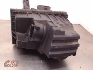 Gebruikte Luchtfilterhuis Volkswagen Transporter T5 2.0 TDI DRF Prijs € 52,50 Margeregeling aangeboden door C&J Bedrijfsauto's & Onderdelen