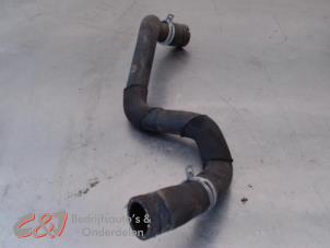 Gebruikte Koelwaterslang Ford Transit Connect (PJ2) 1.5 TDCi Prijs € 15,75 Margeregeling aangeboden door C&J Bedrijfsauto's & Onderdelen