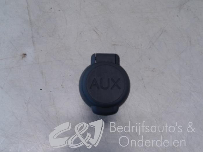 AUX/USB aansluiting Peugeot Partner