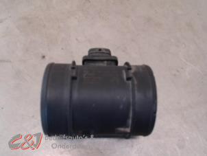 Gebruikte Luchthoeveelheidsmeter Opel Combo 1.3 CDTI 16V ecoFlex Prijs € 63,00 Margeregeling aangeboden door C&J Bedrijfsauto's & Onderdelen