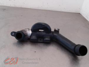 Gebruikte Intercooler Buis Citroen Jumpy (G9) 1.6 HDI 16V Prijs € 21,00 Margeregeling aangeboden door C&J Bedrijfsauto's & Onderdelen