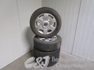 Gebruikte Sportvelgenset + banden Volkswagen Caddy III (2KA,2KH,2CA,2CH) 1.9 TDI Prijs € 210,00 Margeregeling aangeboden door C&J bedrijfsauto's & onderdelen